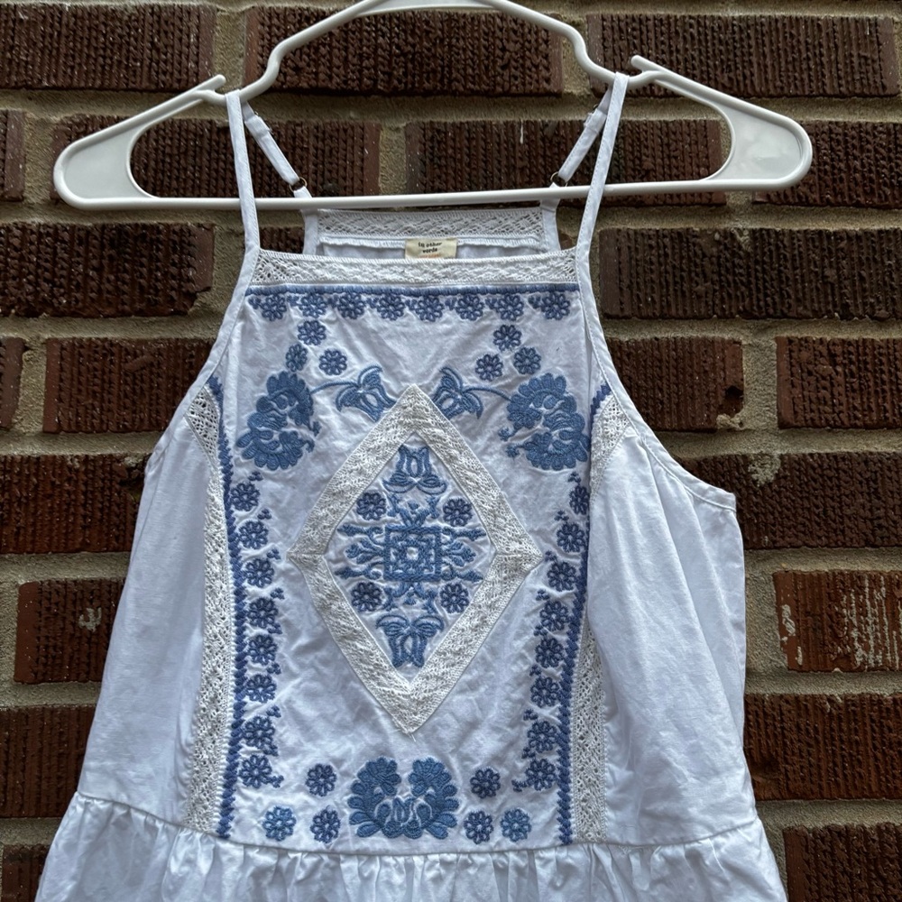 River Island Sz 8 White Spaghetti straps mini dress Blue embroidery detail - Picture 2 of 9